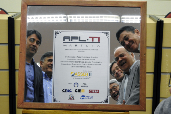 Marília recebe reconhecimento de APL em TI